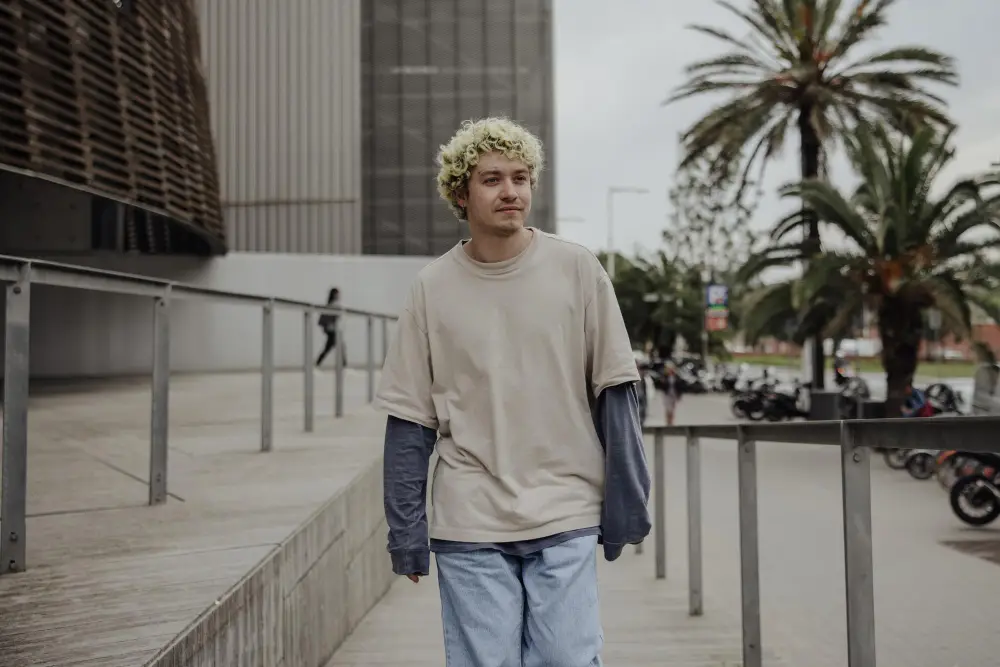 How to Style Oversized Streetwear Shirts